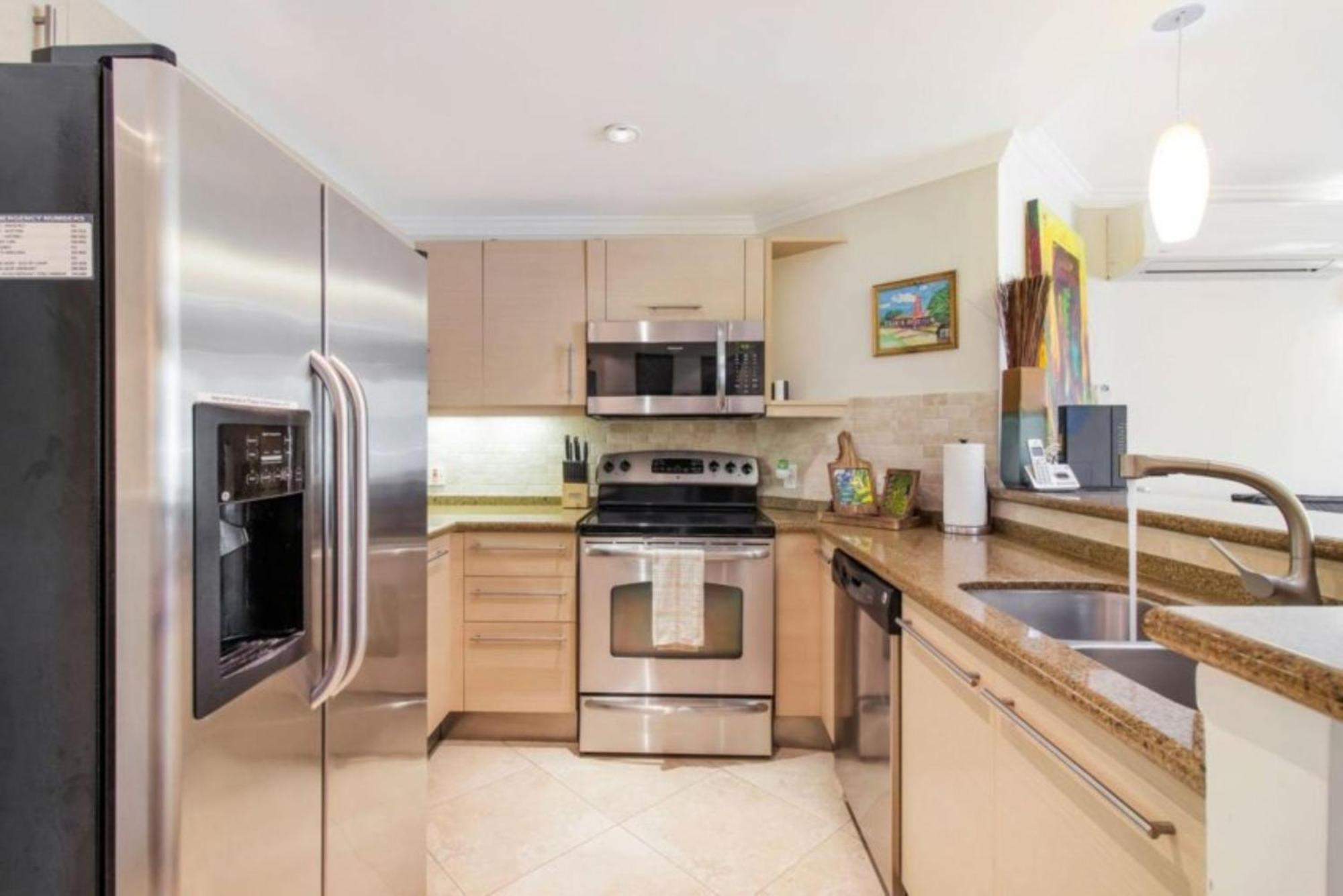 Sapphire Beach Condos Christ Church Rum bild