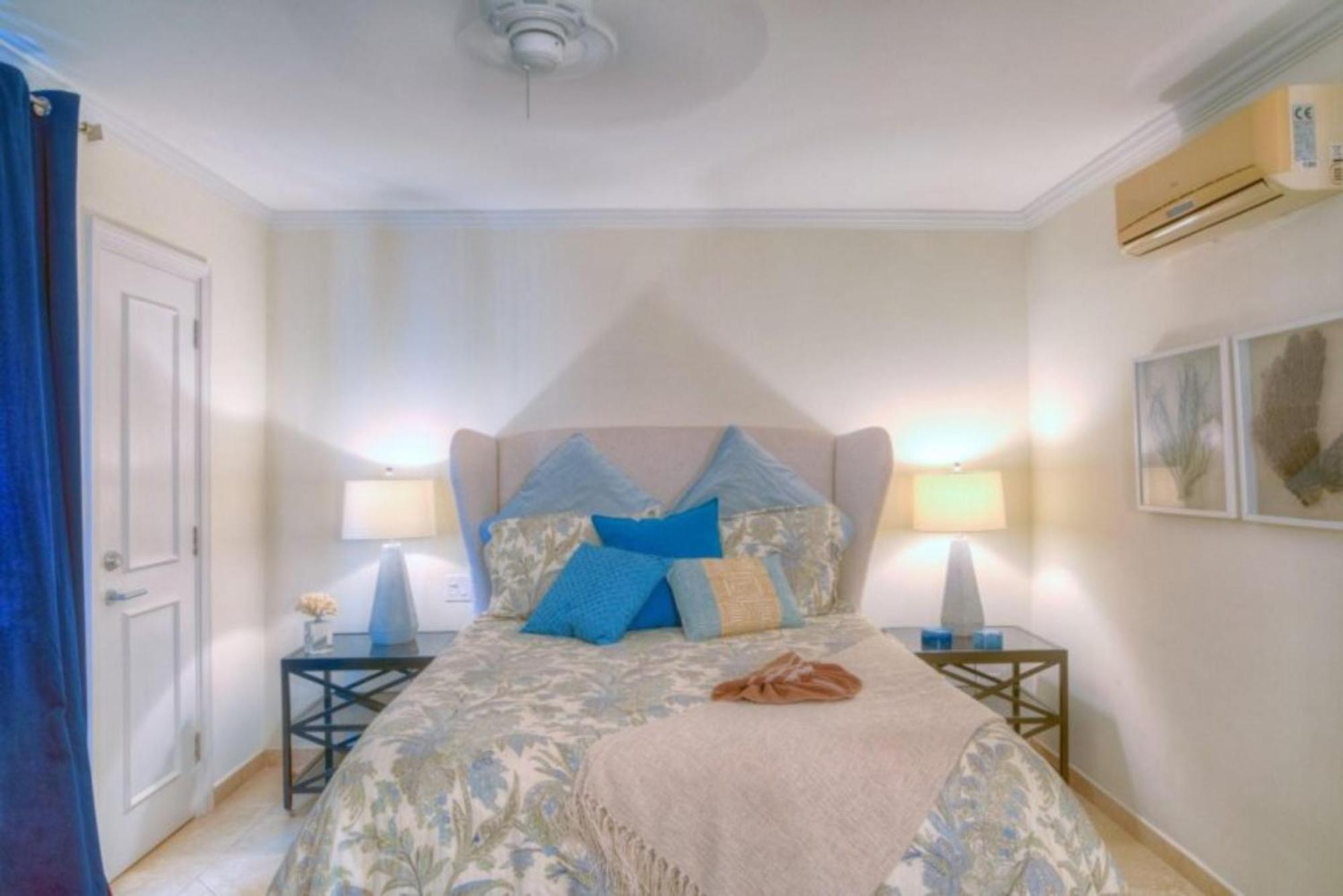 Sapphire Beach Condos Christ Church Rum bild