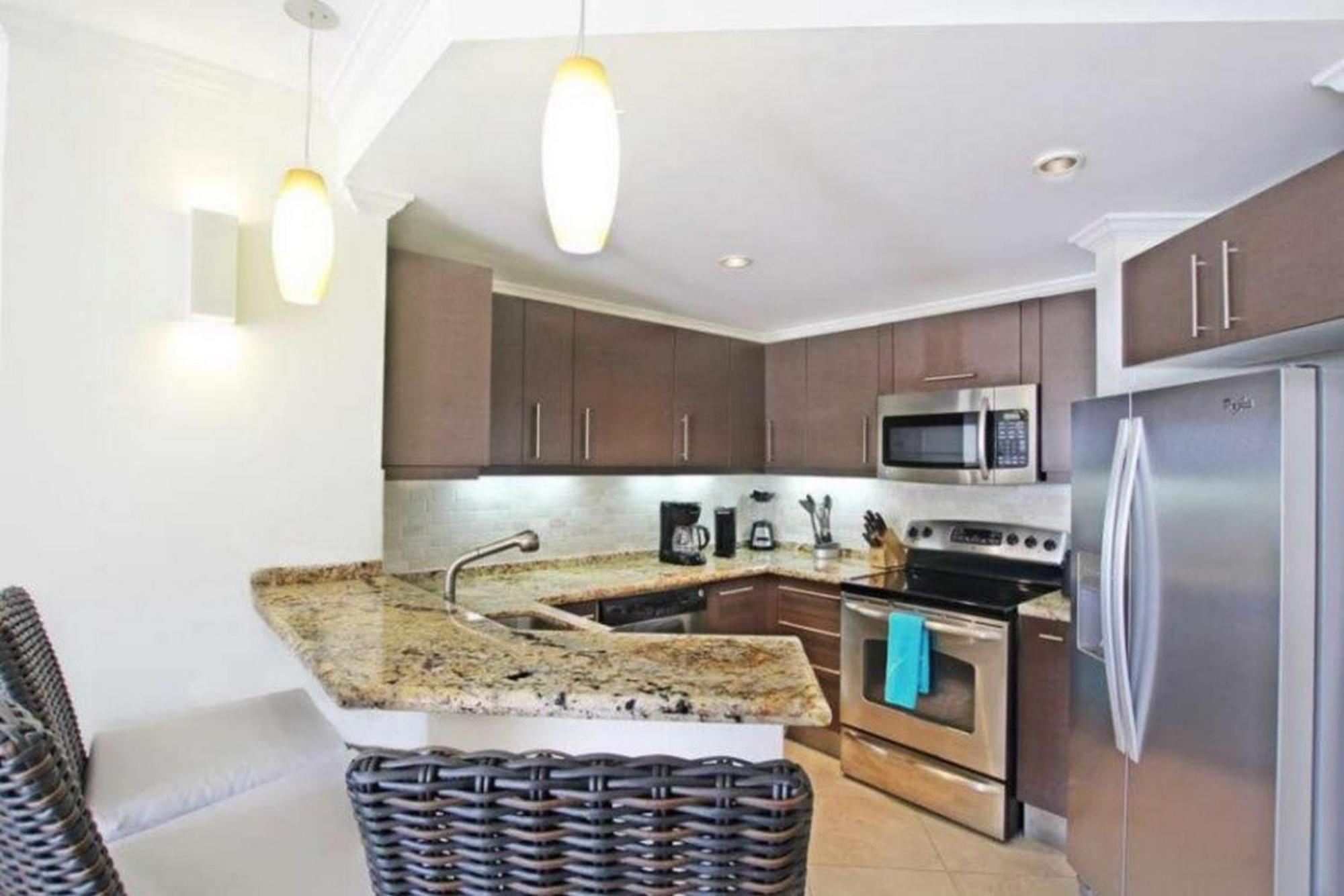Sapphire Beach Condos Christ Church Rum bild
